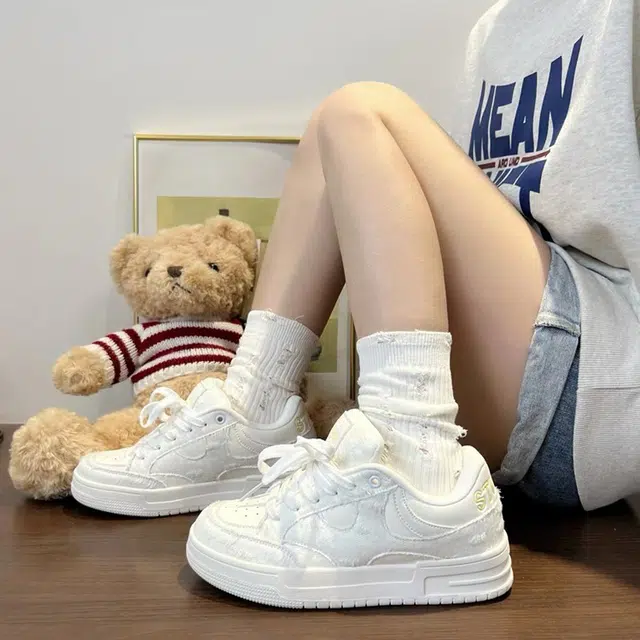 小众潮流加绒休闲运动风 保暖防滑透气 低帮 板鞋 女款 米白色