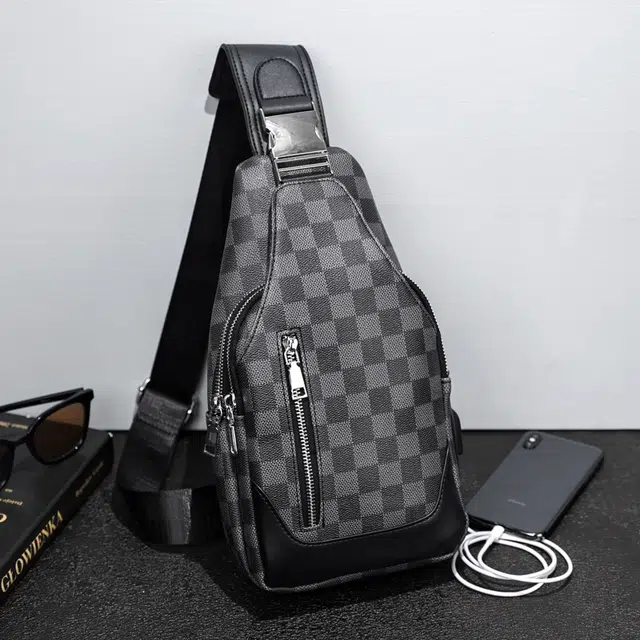 老人头 经典时尚潮流百搭 合成革 胸包 常规 男款 黑色