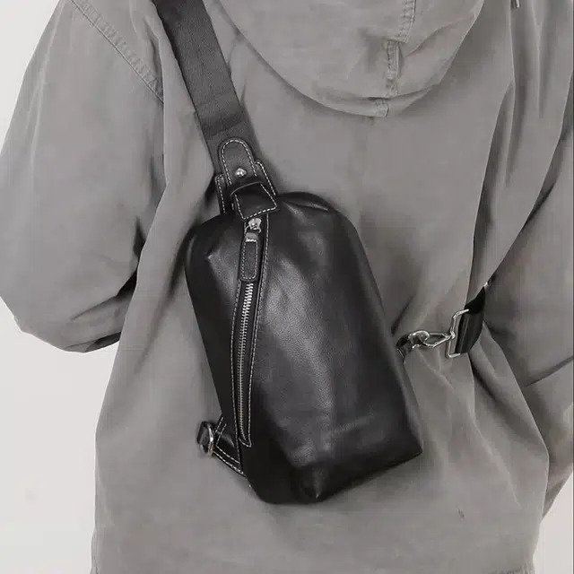 老人头 时尚潮流高级感百搭 牛皮 胸包 男款 黑色