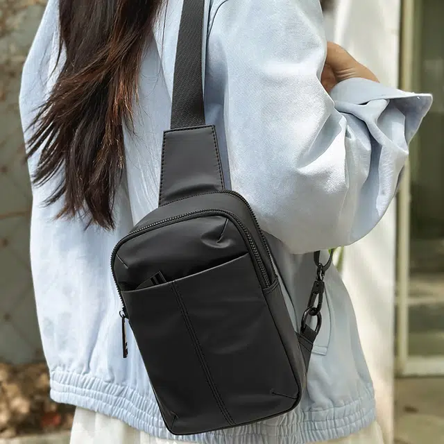 老人头 百搭休闲轻便通勤单肩旅游骑行包 人造革 胸包 男女同款情侣款 多色