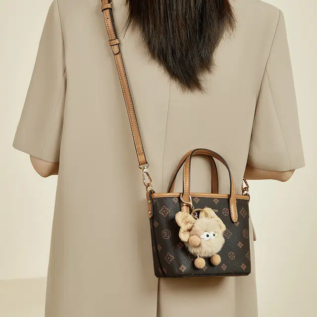 老人头 经典时尚老花小托特通勤休闲百搭可爱挂件菜篮子 合成革 单肩斜挎手提包 女款 咖色