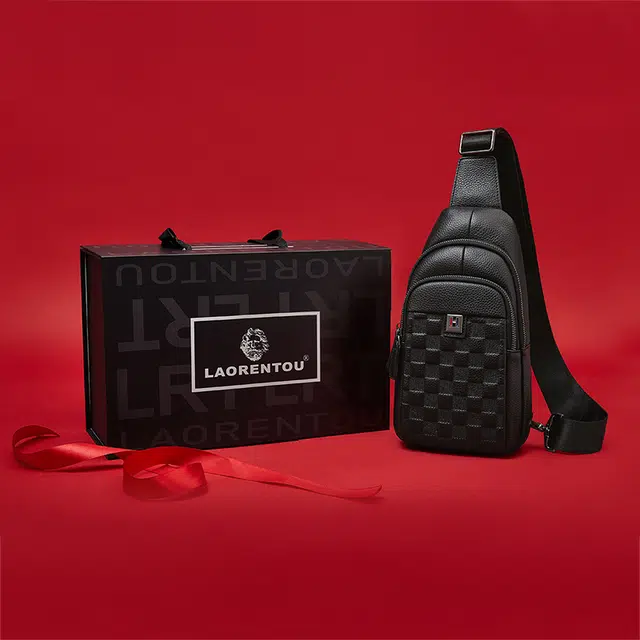 老人头 商务通勤轻便出行单肩斜挎包 头层牛皮 胸包 男款 黑色