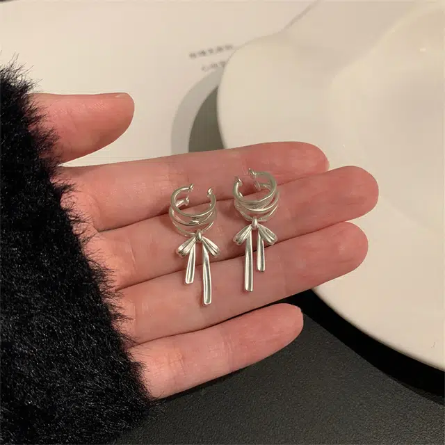 千桐 芭蕾 蝴蝶结丝带小众轻奢设计高级感#好运 合金 耳夹 男女同款情侣款