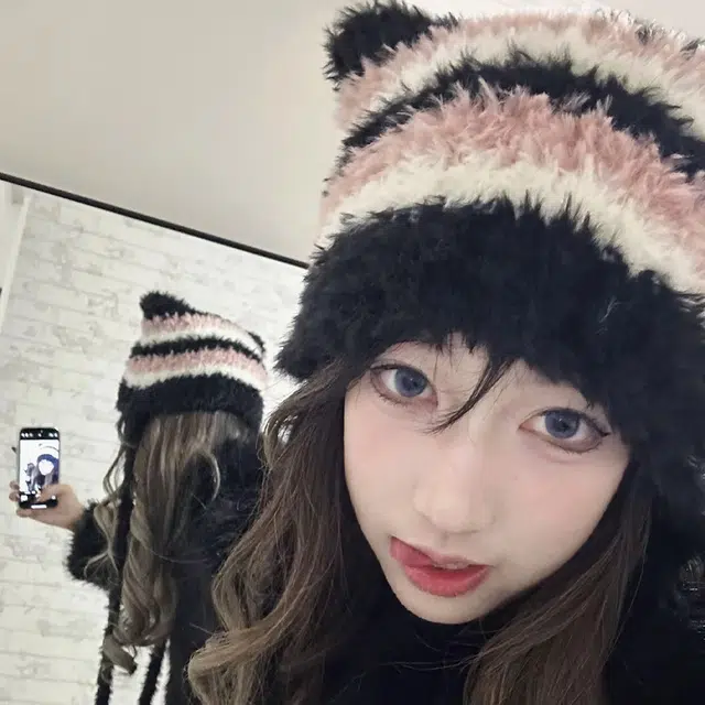千桐 可爱甜酷感冬日出行 条纹猫耳长绳毛球 棉 绒线帽 女款