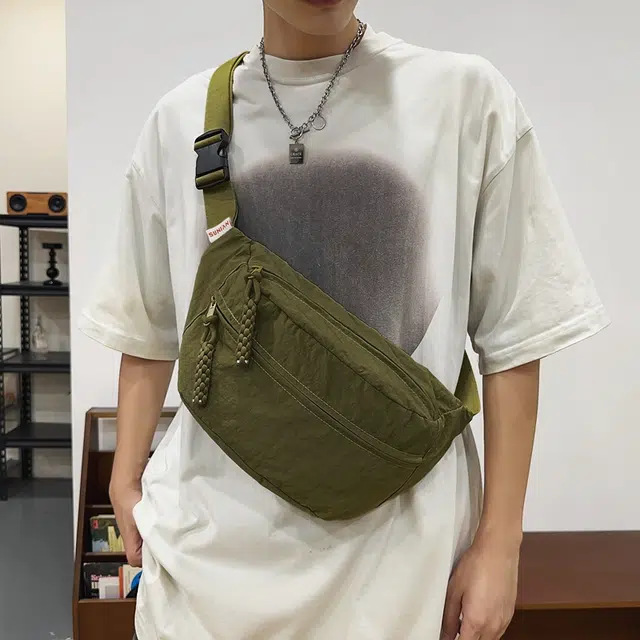 普乐威 日系轻便简约百搭百搭休闲运动骑行通勤 尼龙 胸包 男女同款情侣款 米白色/黑色/黄色/绿色/蓝色
