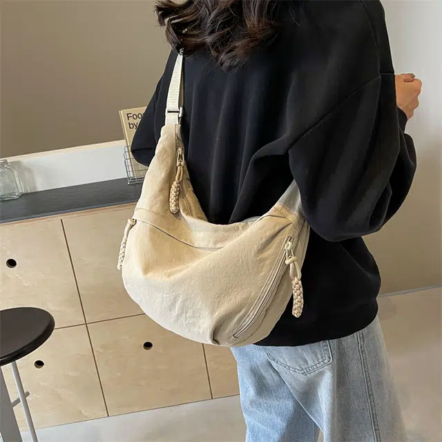 普乐威 简约百搭高级感轻便文艺上课通勤 布 单肩包 男女同款情侣款 多色