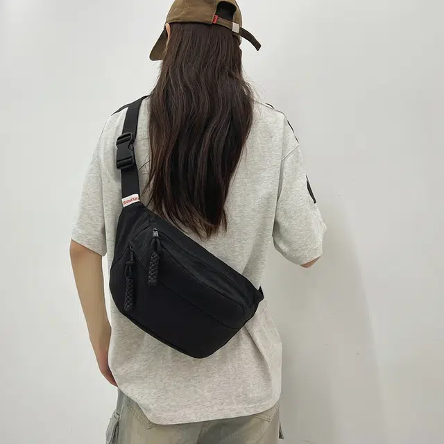普乐威 日系轻便简约百搭百搭休闲运动骑行通勤 尼龙 胸包 男女同款情侣款 米白色/黑色/黄色/绿色/蓝色