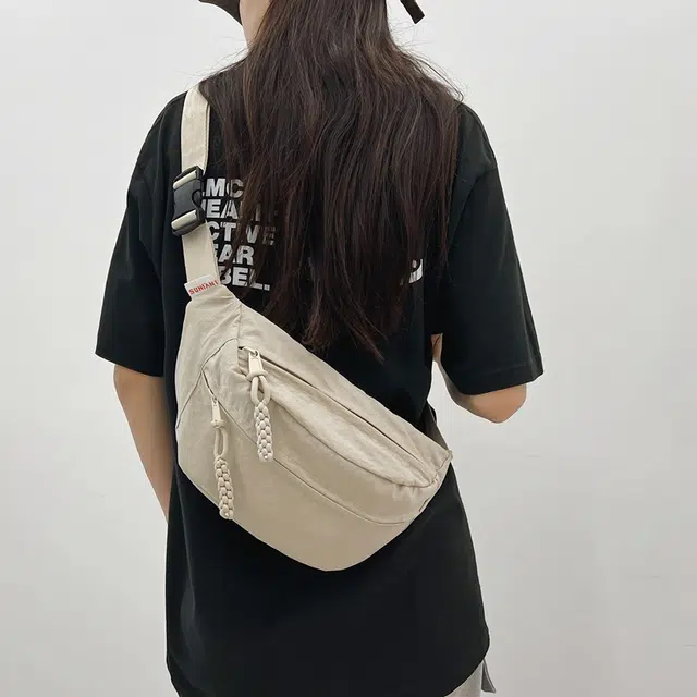 普乐威 日系轻便简约百搭百搭休闲运动骑行通勤 尼龙 胸包 男女同款情侣款 米白色/黑色/黄色/绿色/蓝色