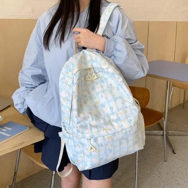 普乐威 高颜值甜美可爱少女小众设计星星上课通勤书包大容量轻便百搭 尼龙 双肩包 常规 女款 蓝色/粉色