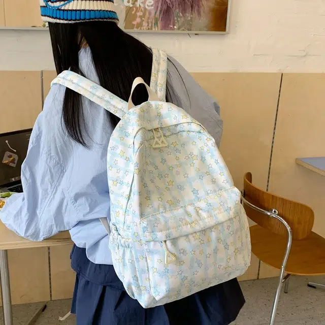 普乐威 高颜值甜美可爱少女小众设计星星上课通勤书包大容量轻便百搭 尼龙 双肩包 常规 女款 蓝色/粉色