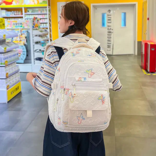 普乐威 日系文艺小清新可爱甜美高颜值书包上课通勤简约百搭大容量轻便休闲旅游 尼龙 双肩包 常规 男女同款情侣款 多色
