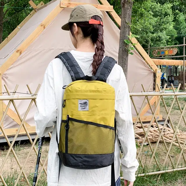 普乐威 高颜值撞色轻便上课通勤书包大容量小众设计轻便 尼龙 背包双肩包 常规 男女同款情侣款 多色