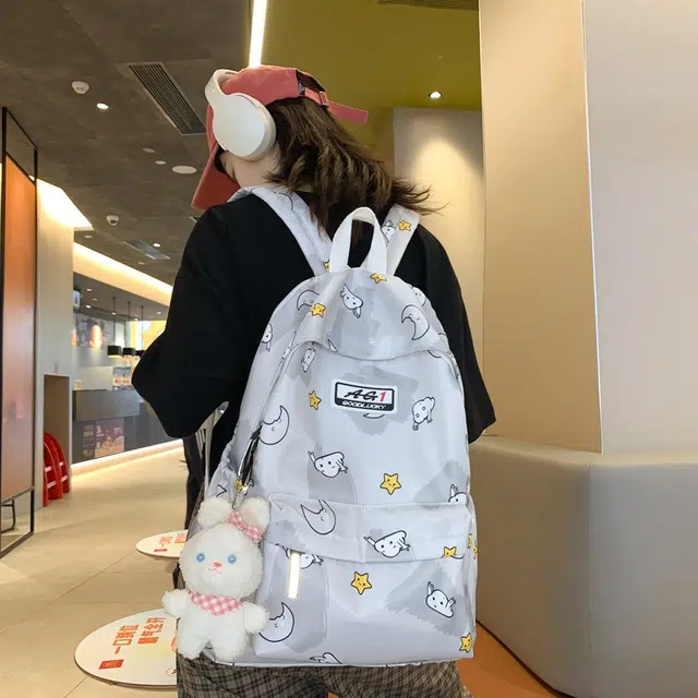 普乐威 可爱卡通甜美高颜值小众设计大容量上课通勤百搭 尼龙 双肩包 女款 多色