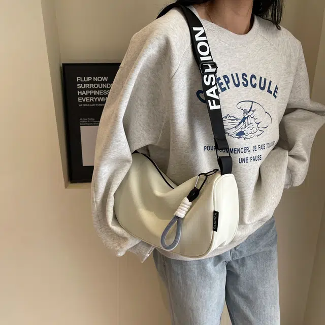 普乐威 高颜值简约时尚百搭小众通勤 布 单肩包 男女同款情侣款 白蓝/白黑/黑色