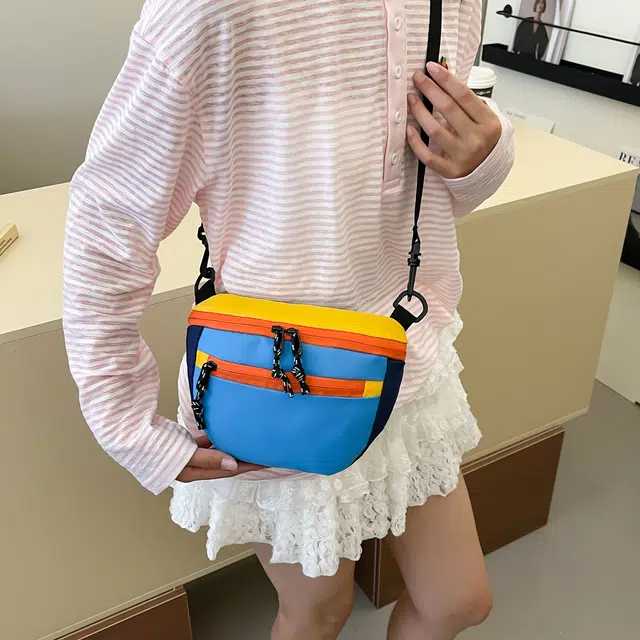 普乐威 日系多功能撞色休闲时尚多层 尼龙 单肩斜挎包 常规 男女同款情侣款 多色