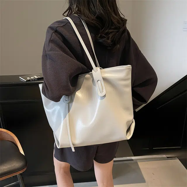 TRANSFORMERS PU Tote