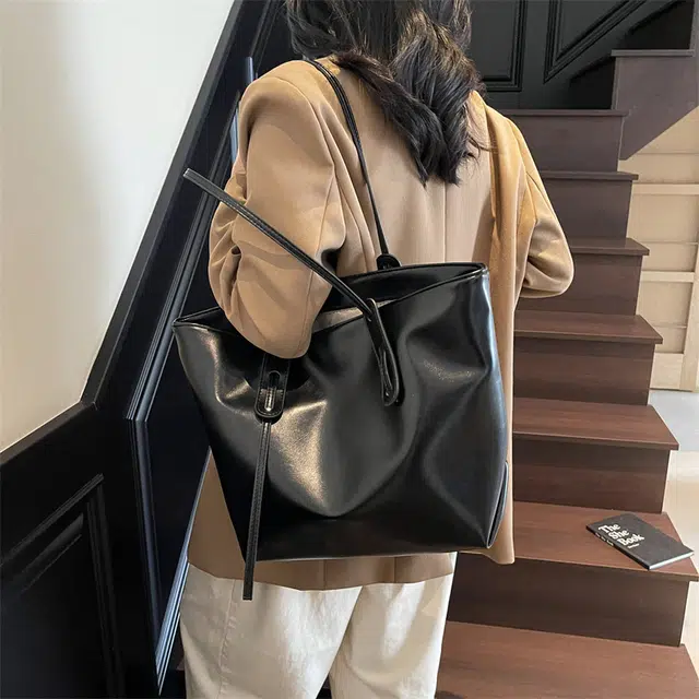 TRANSFORMERS PU Tote