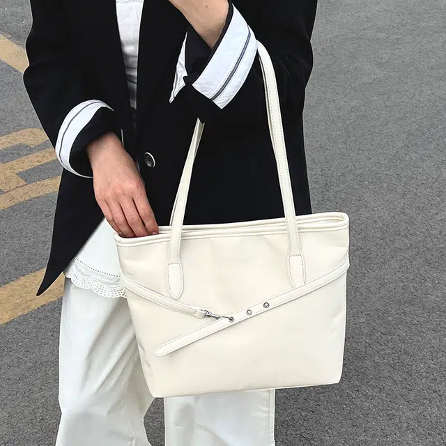 TRANSFORMERS Tote