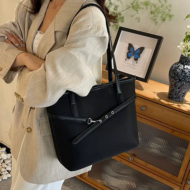 TRANSFORMERS Tote