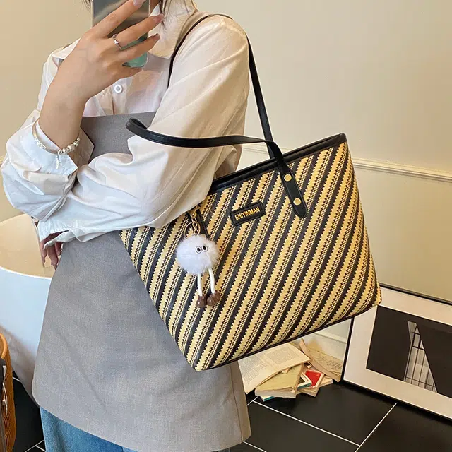 TRANSFORMERS PU Tote