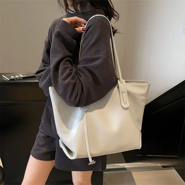 TRANSFORMERS PU Tote