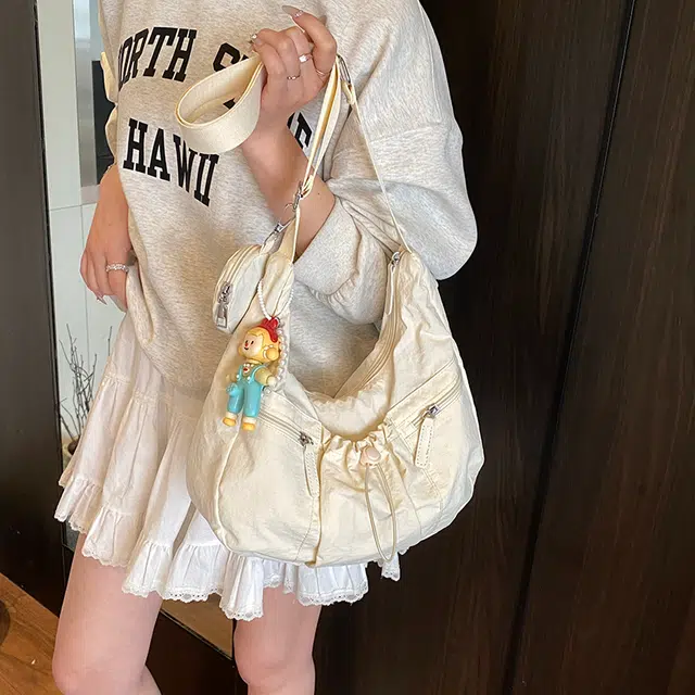 科物酷 高颜值轻便褶皱感旅行通勤 尼龙布 斜挎单肩包 常规 男女同款情侣款 多色