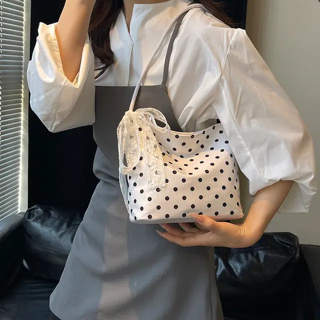科物酷 小众蝴蝶结波点小巧外出森系逛街旅行休闲百搭洋气甜美少女腋下包 尼龙 单肩包 男女同款情侣款 白色/粉色