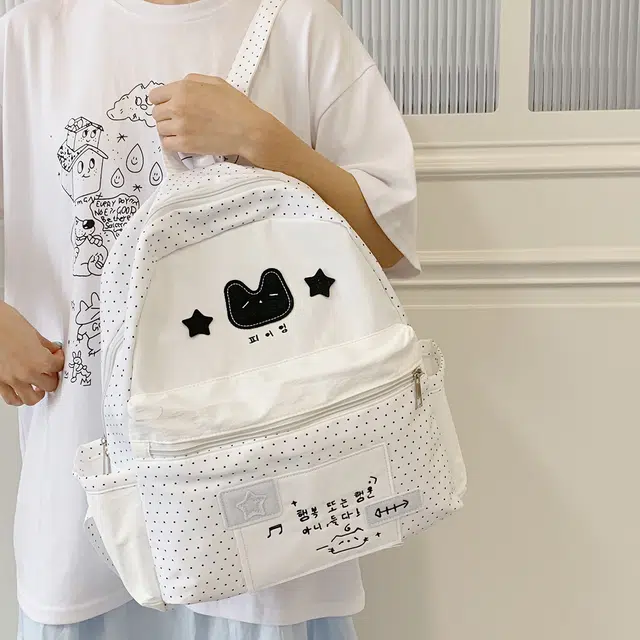 科物酷 卡通高颜值大容量休闲通勤 尼龙布 双肩包 常规 女款 黑色/白色