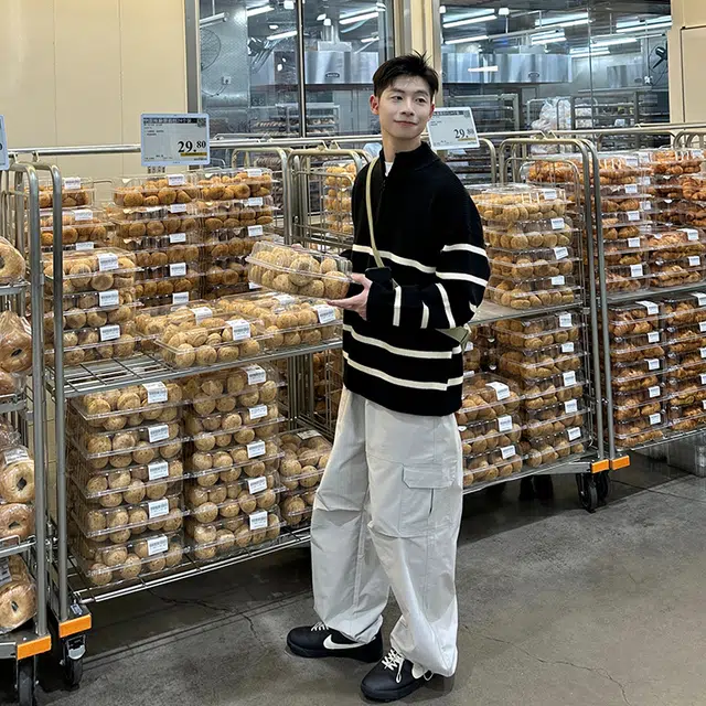 微牛 老钱风美式复古条纹拼接设计半高领半拉链软糯舒适慵懒感毛线衣日常休闲叠穿时尚百搭套头长袖针织衫 男女同款