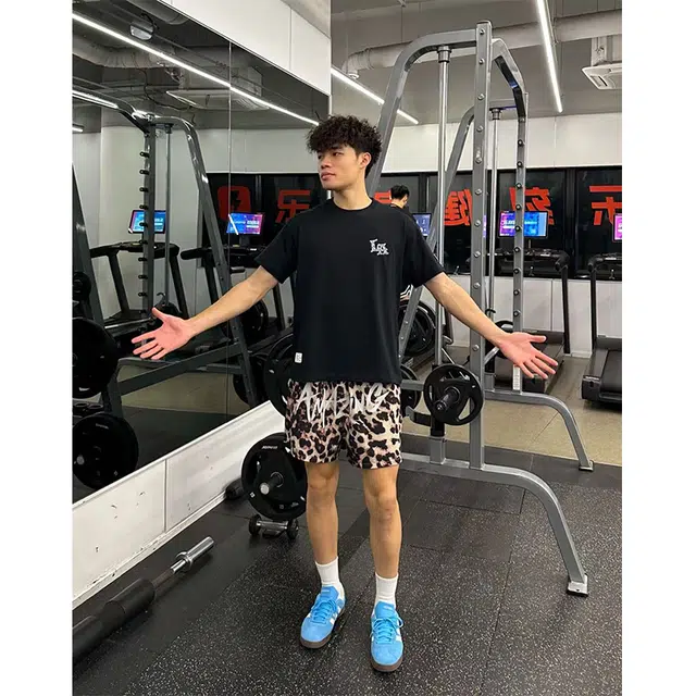 费尔岛上的猫 动物系列美式豹纹时尚舒适透气百搭休闲短裤 男女同款