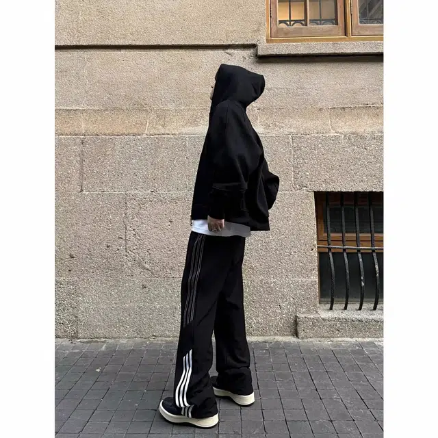 PAINT STAIN