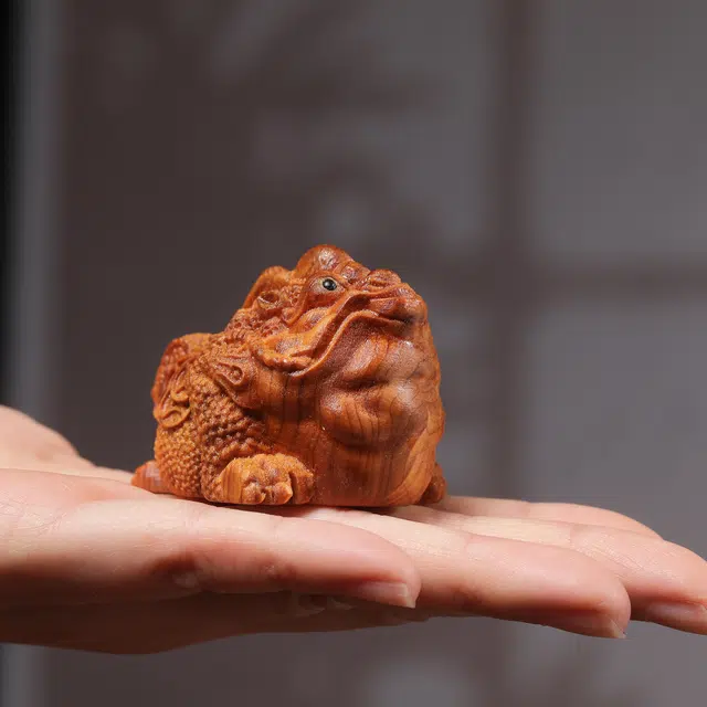 素于 新中式文玩轻奢高级感【金钱蟾蜍】随手盘玩财运亨通吉祥如意招财进宝摆件#好运 崖柏 手把件 男女同款情侣款