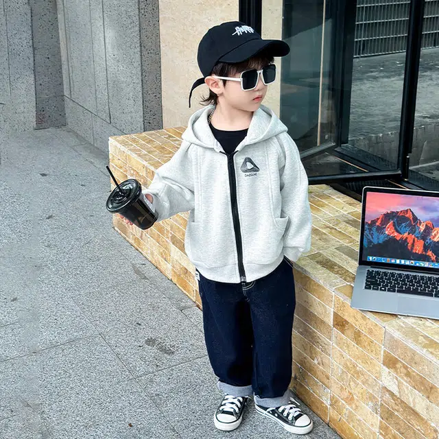 俞兆林卫衣 连帽舒适亲肤 灰白色 中小童
