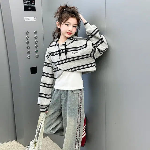 俞兆林卫衣 舒适百搭洋气条纹 加白色背心 青少年