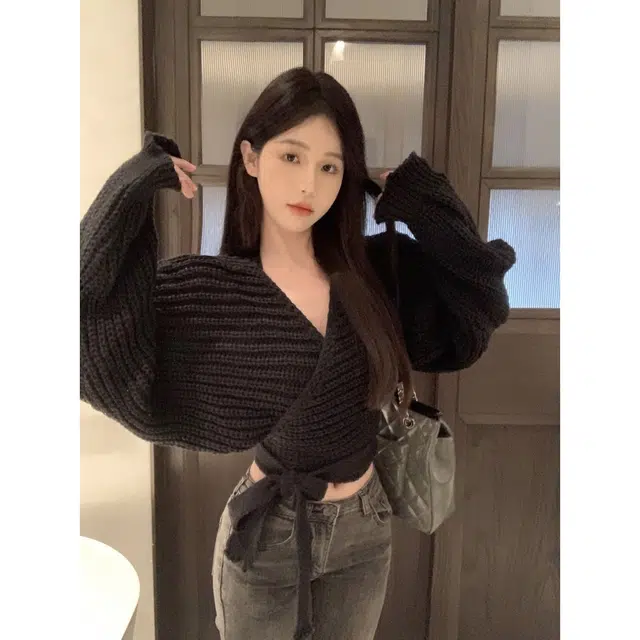 V