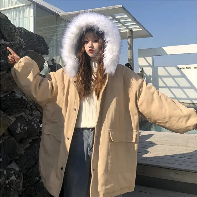 俞兆林 甜美可爱洋气减龄大毛领宽松长袖外套时尚潮流棉服 女款