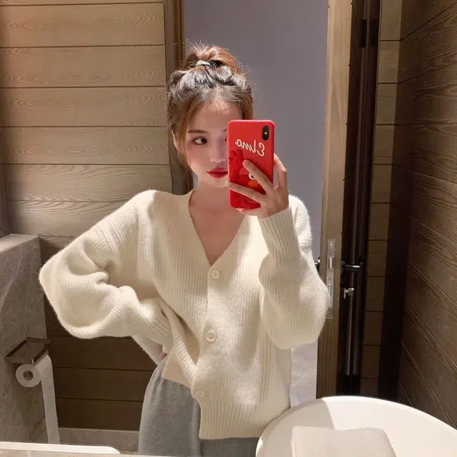 俞兆林 纯色简约舒适百搭质感短款韩版风格休闲针织衫 女款
