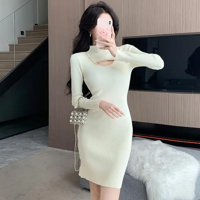 俞兆林 设计感缕空半高领打底针织纯欲风修身包臀裙子长袖连衣裙 女款