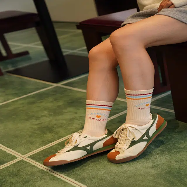 靴下物 纯棉撞色简约好看秋冬中筒袜 女款