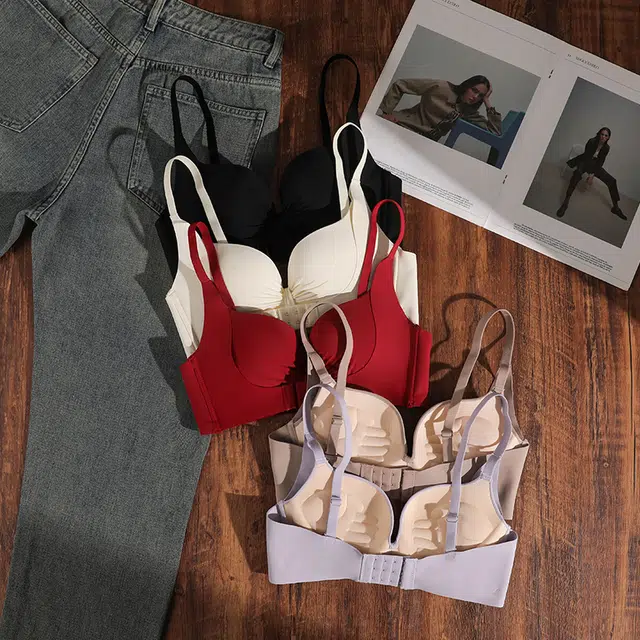 蒄趣 无痕小胸聚拢收副乳防下垂防外扩固定杯文胸 女款