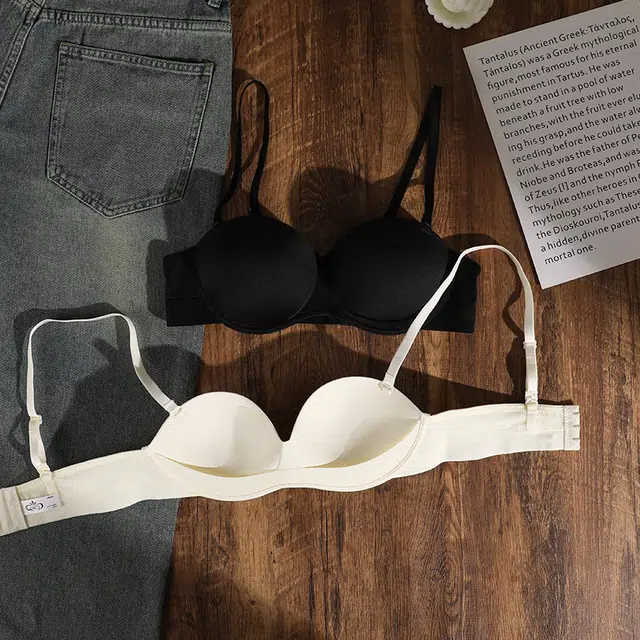 蒄趣 纯欲风无痕聚拢小胸显大上托防下垂性感收副乳文胸 女款