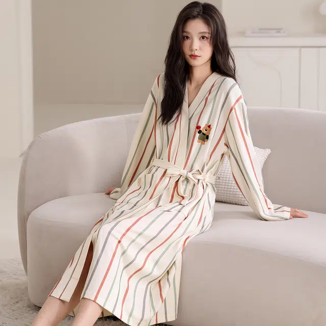 蒄趣 纯棉长袖微弹长款家居服舒适条纹卡通春秋款睡袍 女款