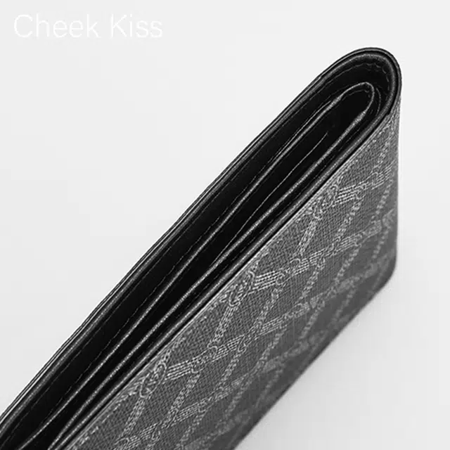 cheekkiss