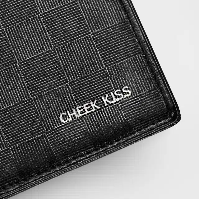 cheekkiss