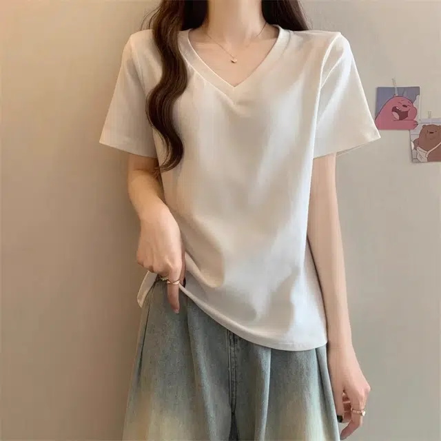 AWAO VLogo T