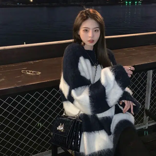 纤丝鸟 条纹水貂绒外穿韩版宽松软糯风洋气衫长袖针织衫 女款