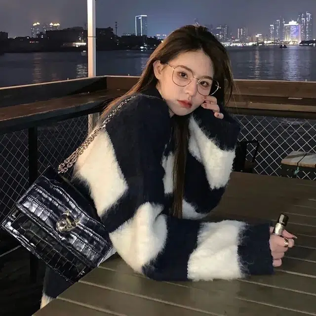 纤丝鸟 条纹水貂绒外穿韩版宽松软糯风洋气衫长袖针织衫 女款