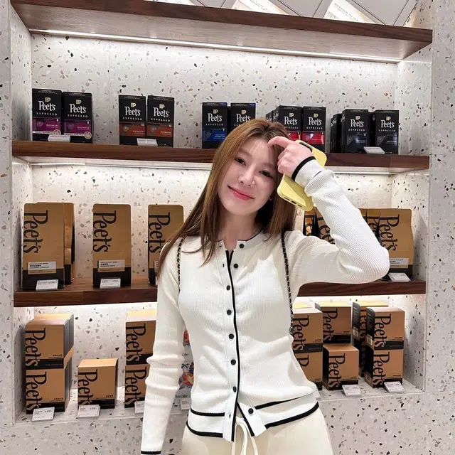 纤丝鸟 韩版优雅撞色长袖修身显瘦打底短款气质上衣针织衫 女款