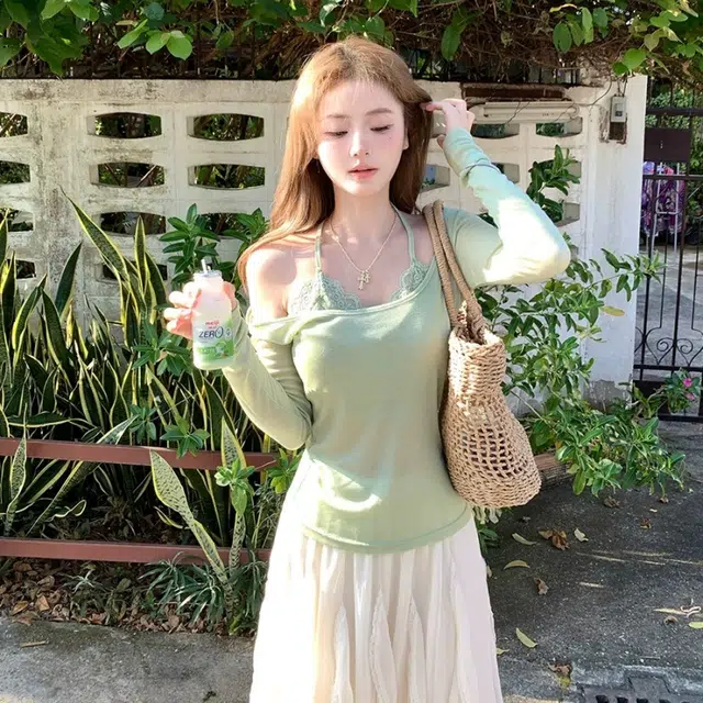 纤丝鸟 设计感时尚法式温柔不规则上衣蕾丝花边气质轻盈飘逸半身裙裙装套装 女款