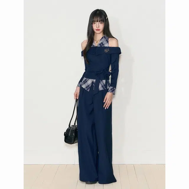 纤丝鸟 美式撞色格纹拼接挂脖设计感绑带露肩长袖上衣宽松百搭长裤两件套裙装套装 女款